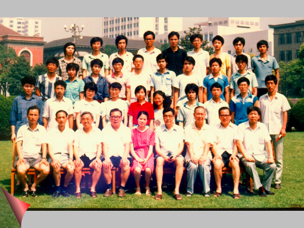 1988年机械工程系60144班毕业照